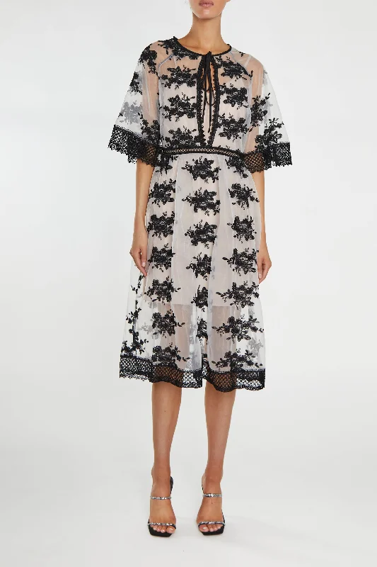 vintage-inspired dressEva Nude-Black Embroidery Lace Trim Angel Sleeve Midi-Dress